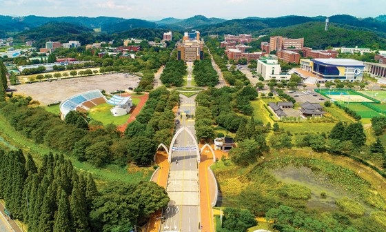 Hai thi sinh tu dau thanh truot dai hoc vi sai lam tai hai cua truong hinh anh