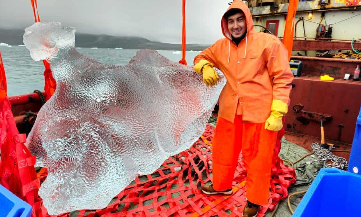 Gioi nha giau Dubai uong cocktail voi bang Bac cuc 100.000 nam hinh anh