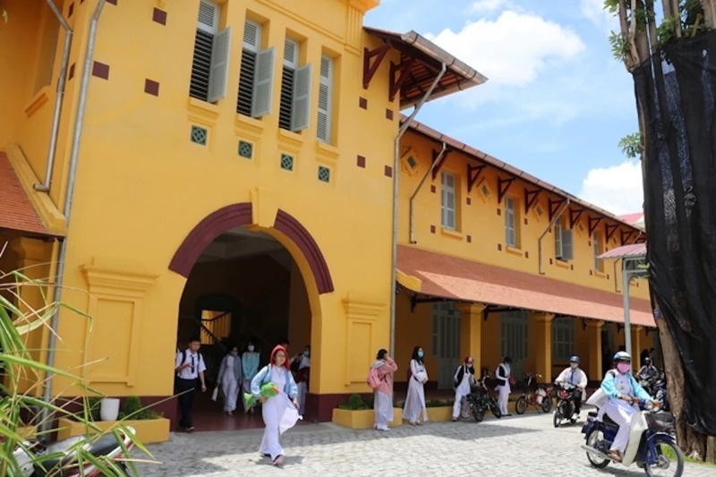 5 hoc sinh bi thuong do no binh thi nghiem khi thuc hanh o Can Tho hinh anh