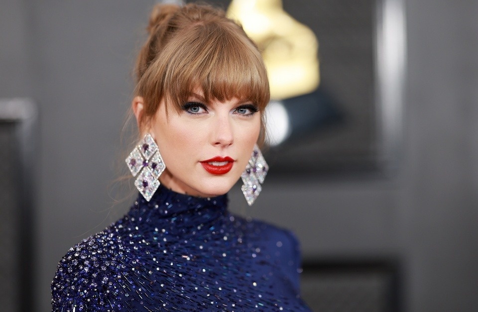 Sinh vien dai hoc bi Taylor Swift doa kien hinh anh