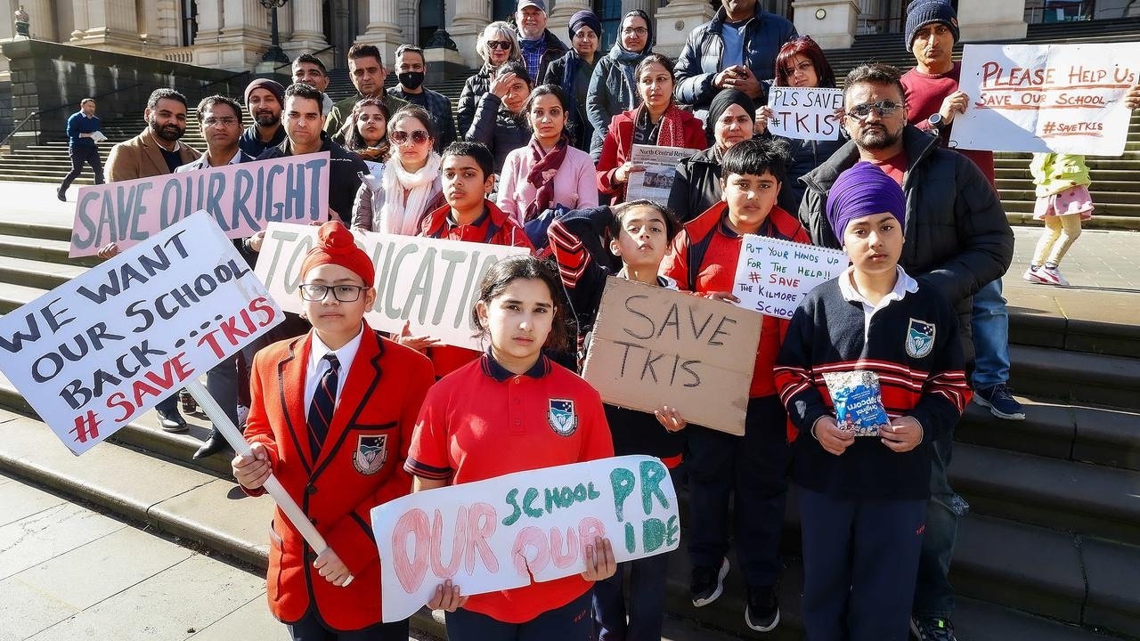 Su sup do cua truong quoc te hinh anh