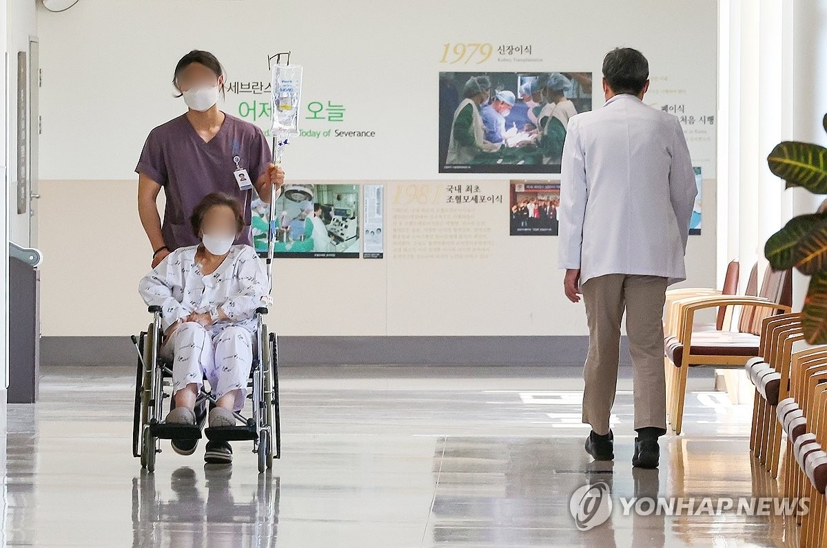 bac si han quoc anh 2