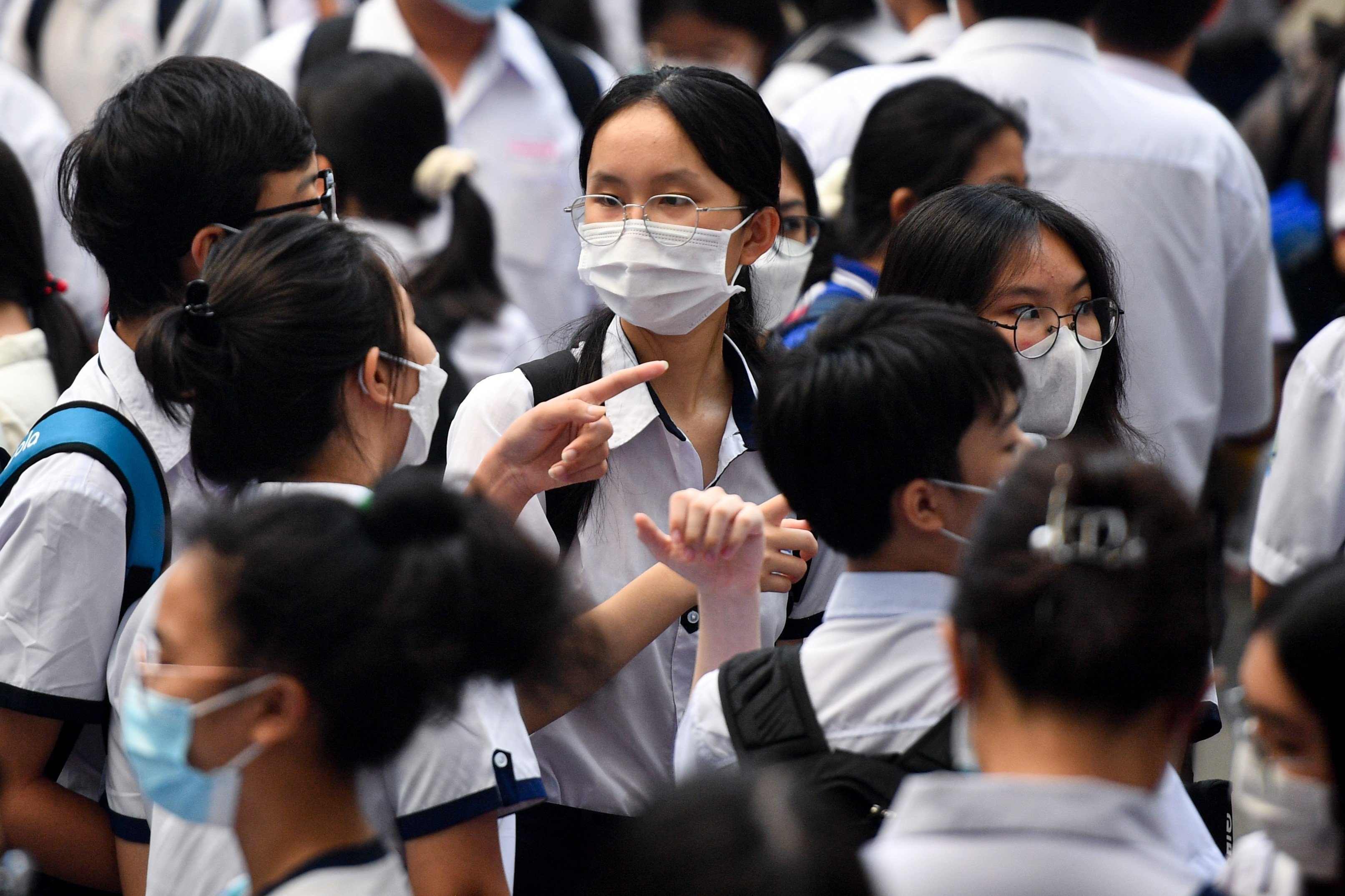 thi lop 10 cong lap anh 2