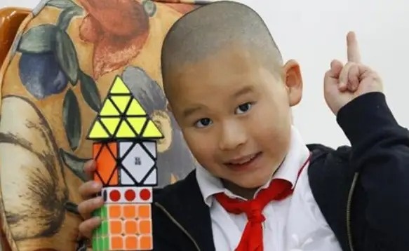 Thien tai Trung Quoc dat IQ 146 khi moi 8 tuoi bay gio ra sao hinh anh