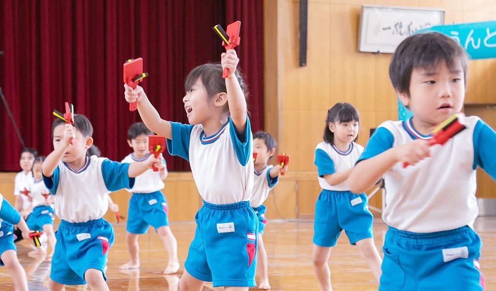 Hien tuong la dang len loi khap nganh giao duc Nhat Ban hinh anh