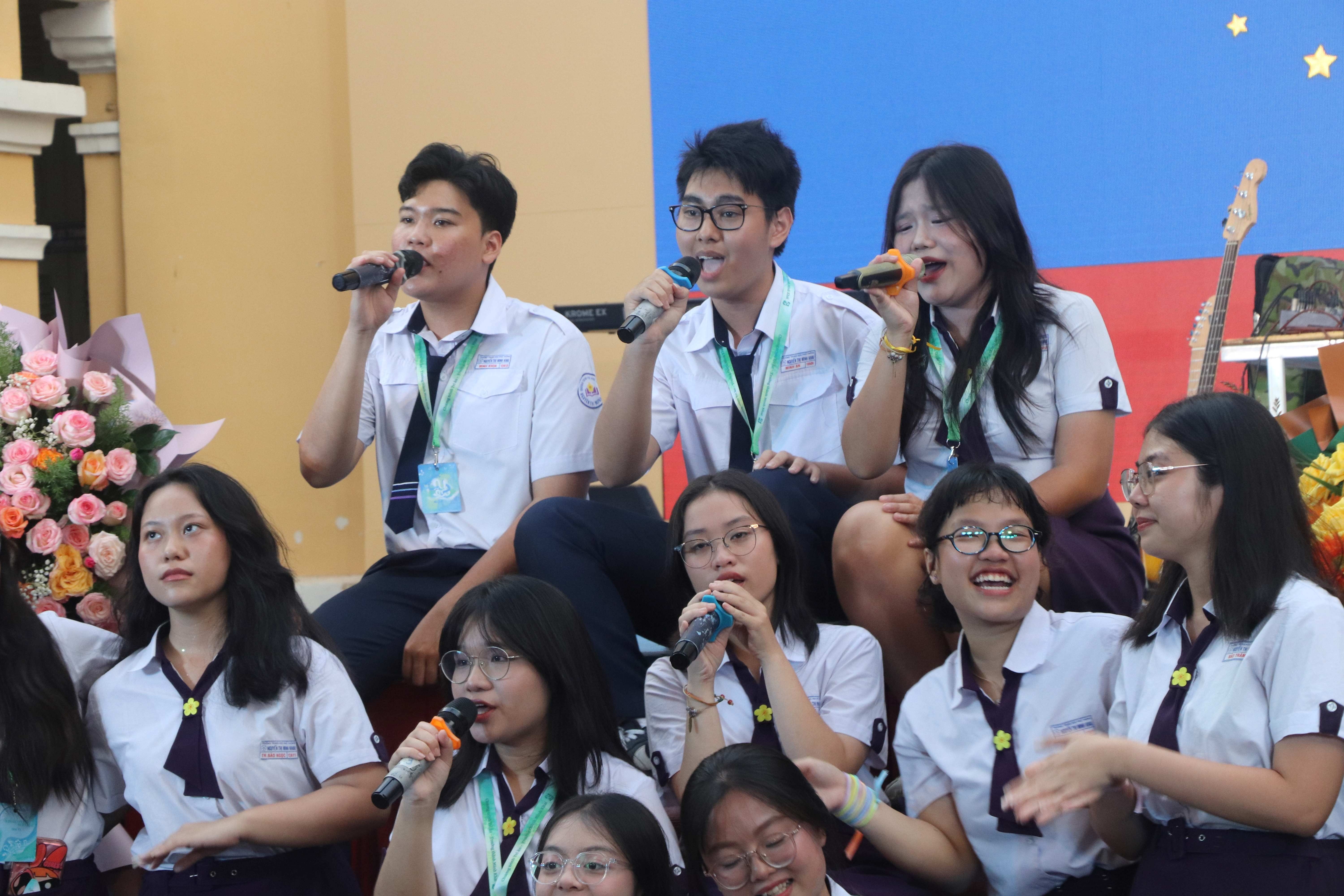 thpt nguyễn thị minh khai ảnh 1 thpt nguyen thi minh khai anh 1