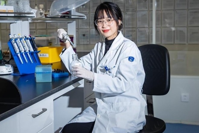 giao su trung quoc anh 1