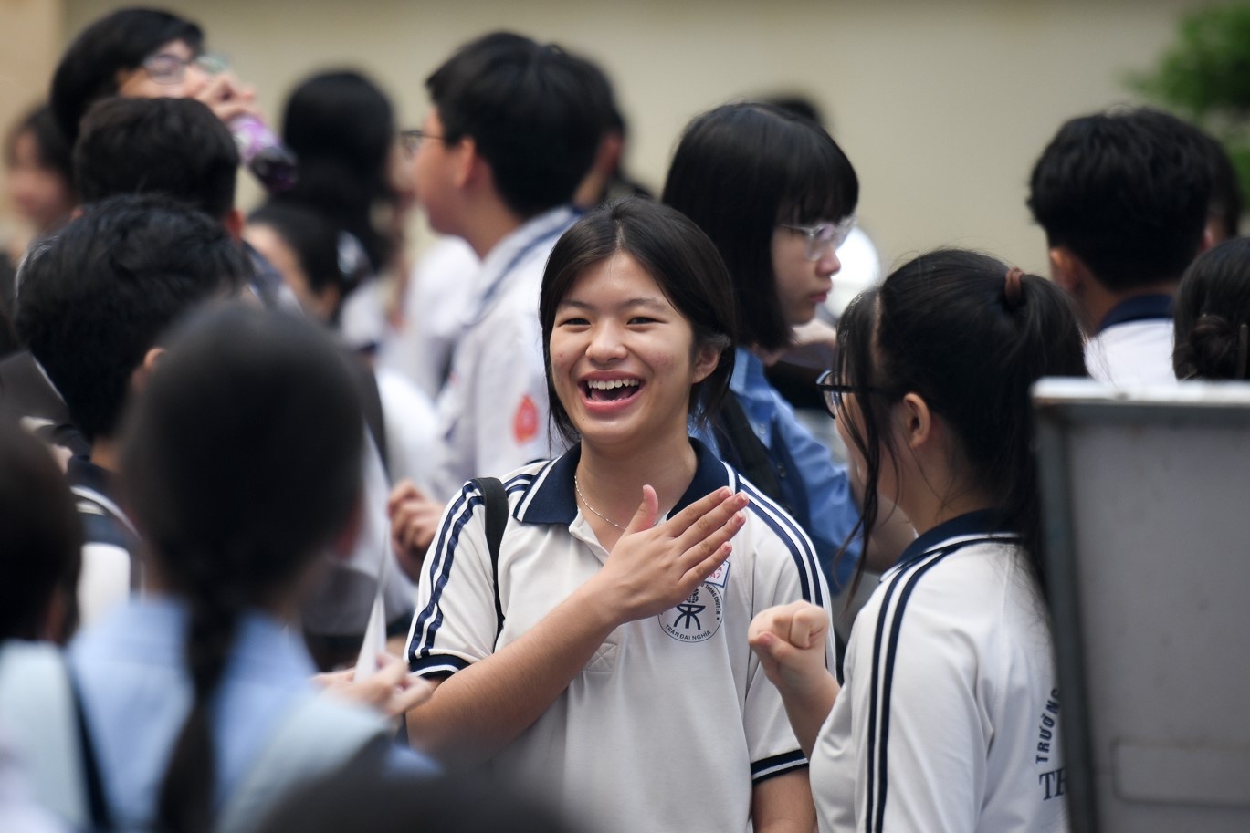 Dap an mon thi lop 10 truong Pho thong Nang khieu hinh anh