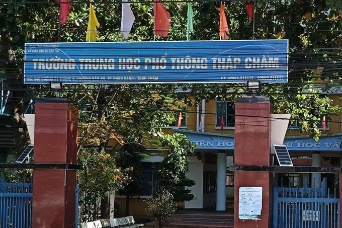 Hieu truong yeu cau thu tien ve sinh, nuoc uong cao gap 4 lan hinh anh