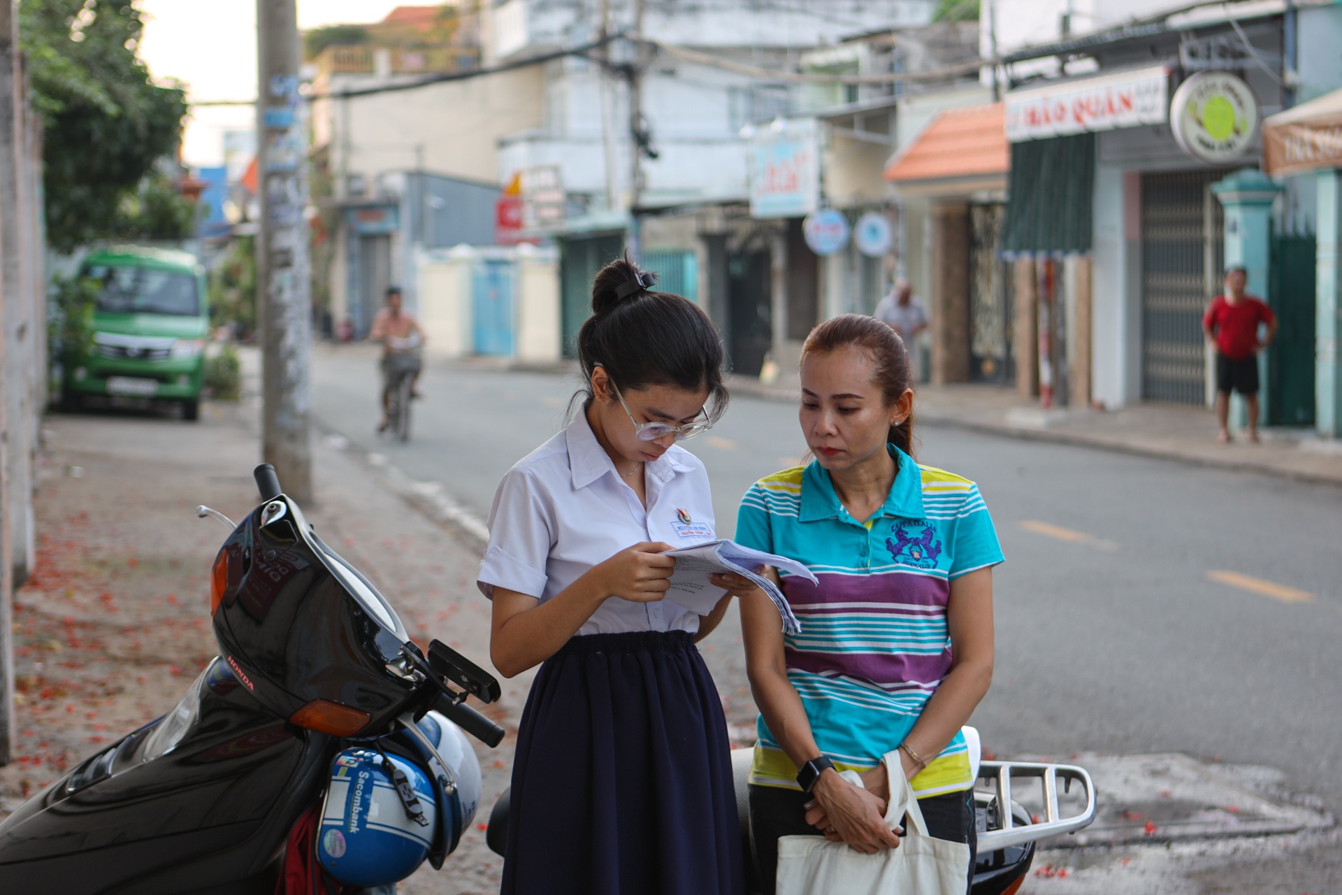 thi lop 10 tp.hcm anh 6