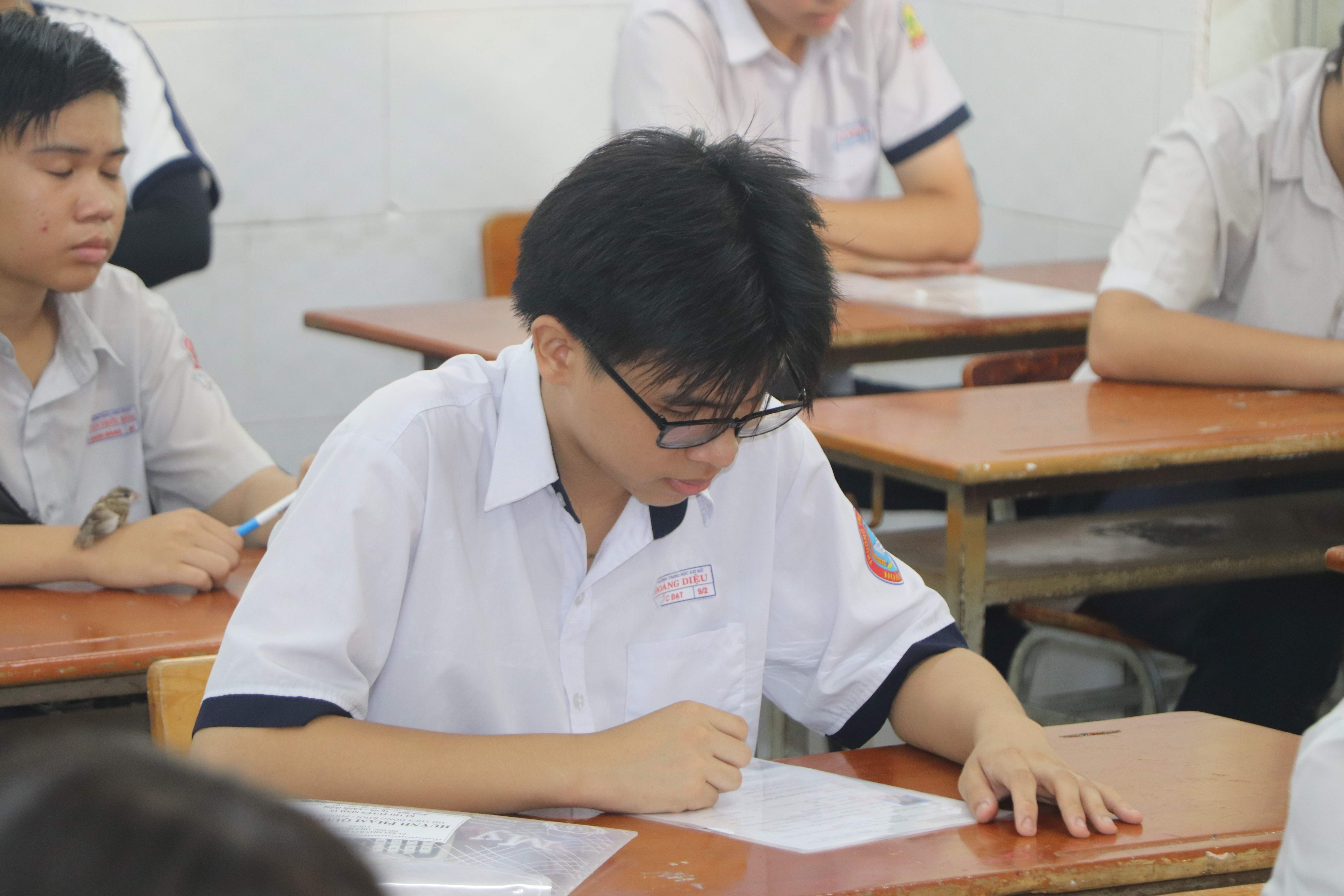 Mot truong o TP.HCM phai tuyen them 300 chi tieu lop 10 hinh anh