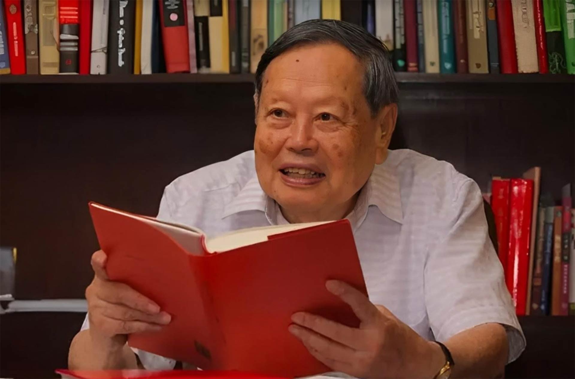 Giao su doat giai Nobel tu bo cong viec trieu USD, ve nuoc cong hien hinh anh