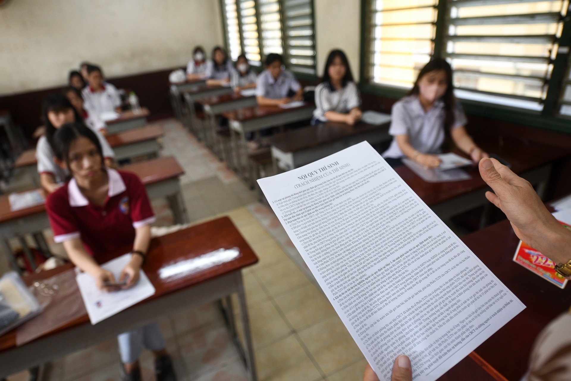 'Nang' diem hoc ba cho hoc sinh dang duoc 'binh thuong hoa'? hinh anh