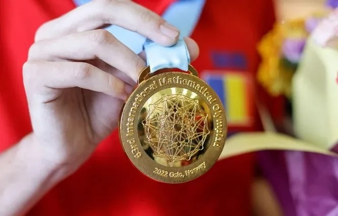 GS Toan: ’Hoc sinh gioi nhat cung thiet neu bai tap ve nha qua nhieu’ hinh anh