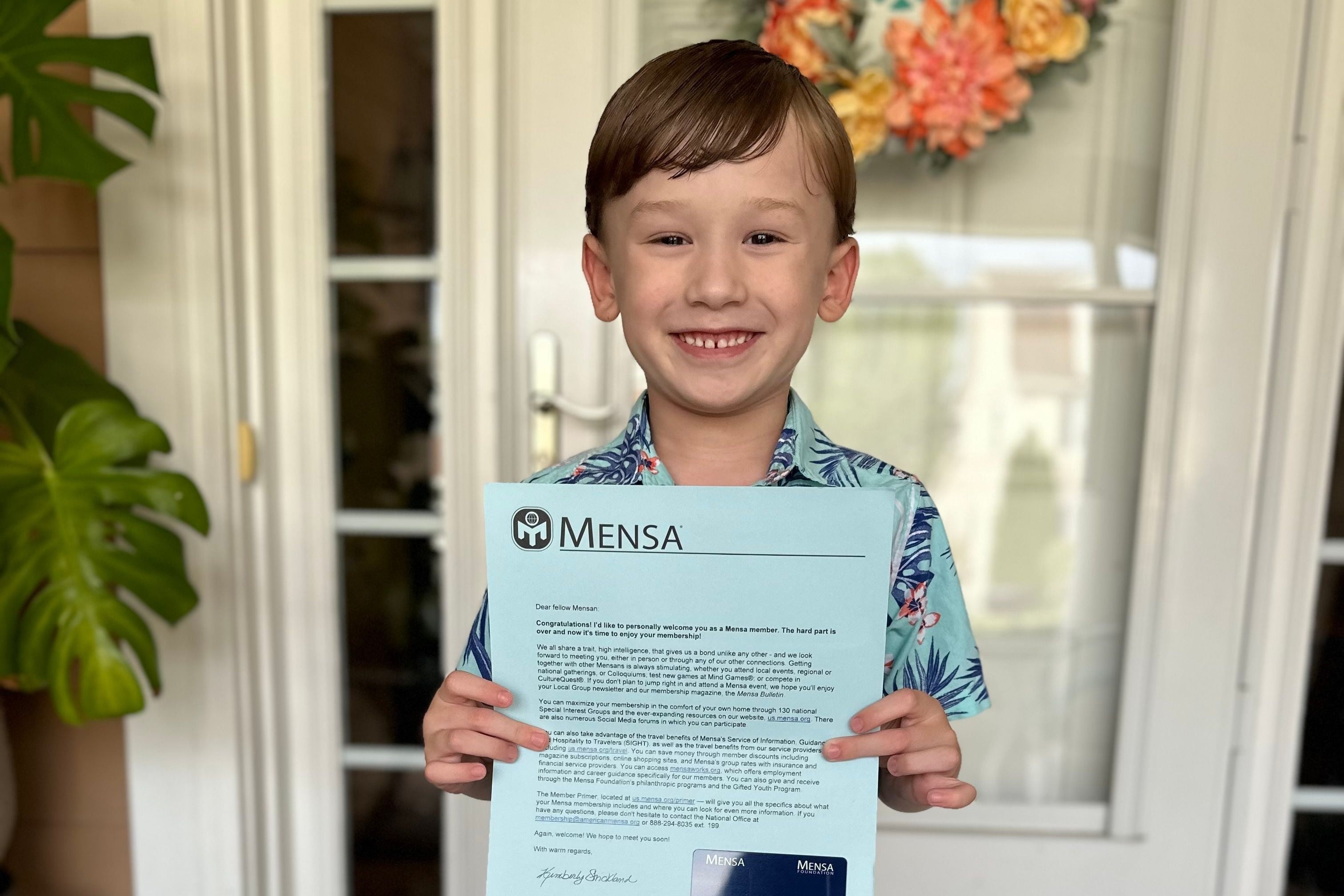 Them mot be trai gia nhap Mensa khi moi 5 tuoi hinh anh