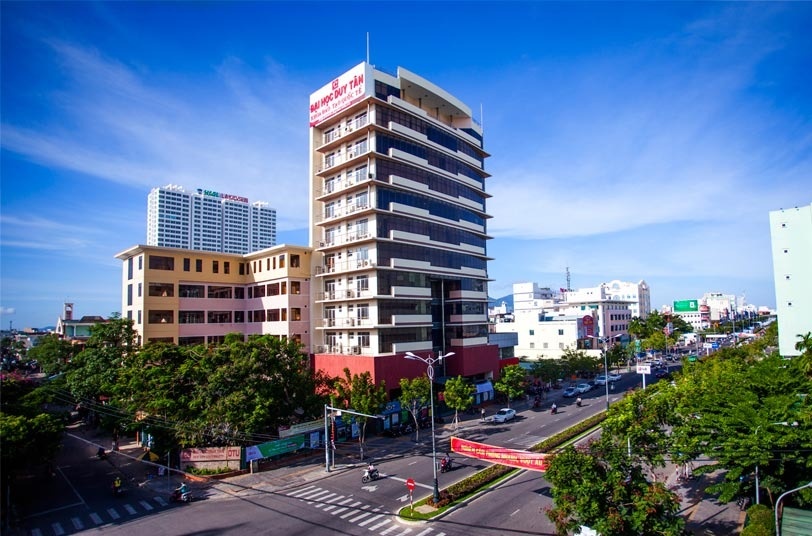 Truong Dai hoc Duy Tan tro thanh dai hoc hinh anh