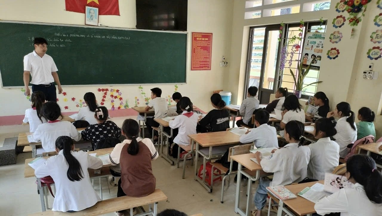 Tinh dau tien cua ca nuoc ap dung hoc 5 ngay/tuan the nao sau 5 nam? hinh anh