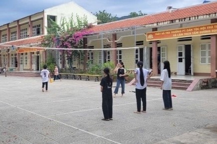 Thanh Hoa kiem tra viec tuyen sinh nhieu truong vi phat hien sai pham hinh anh