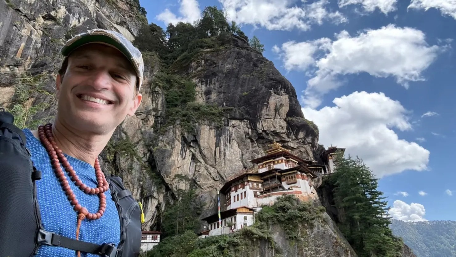 Giao su Stanford danh nua doi nguoi de tim hieu hanh phuc la gi hinh anh