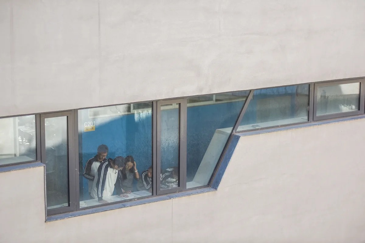 Noi giao vien cam thay 'minh nhu nguoi o chu khong phai nguoi thay' hinh anh