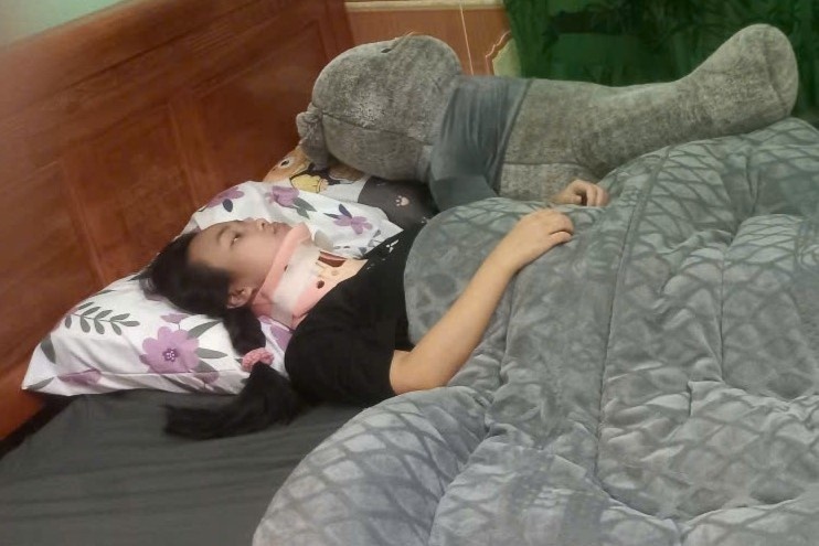 Nu sinh Thanh Hoa bi danh hoi dong, ton thuong co the 23% hinh anh