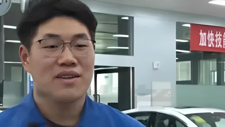 Nam sinh 17 tuoi duoc hang loat cong ty san don du chua tot nghiep hinh anh