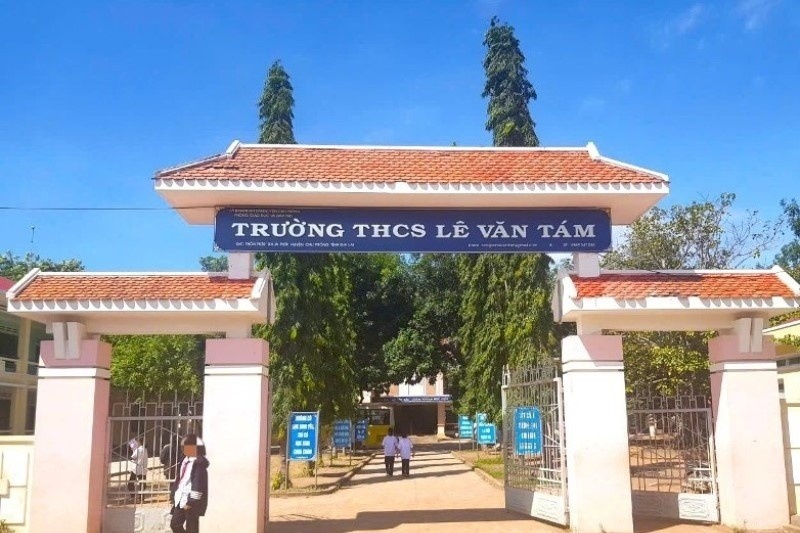 Cach chuc hieu truong vi bo viec nhieu ngay khien giao vien cham luong hinh anh