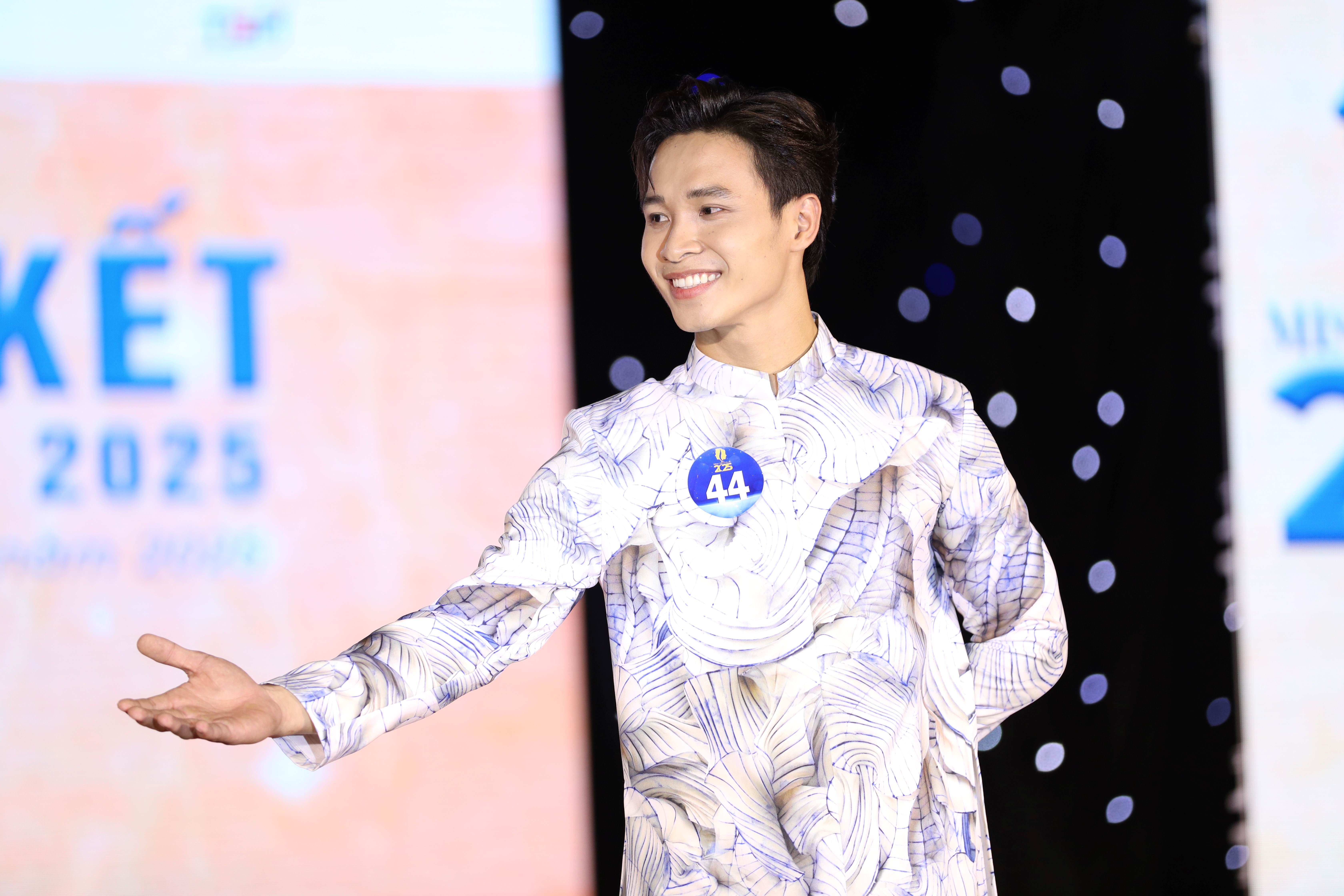 sinh vien quoc te anh 8