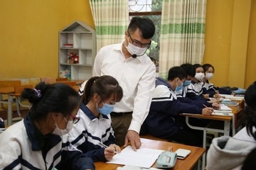 Nhieu dia phuong lap doan kiem tra dot xuat day them sau Thong tu 29 hinh anh