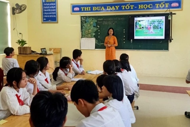 Nghe An len tieng vu hon 300 giao vien bi truy thu 4,6 ty dong hinh anh