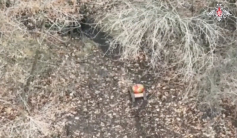 Nga cong bo video UAV co dong mat dat tan cong chien hao Ukraine hinh anh