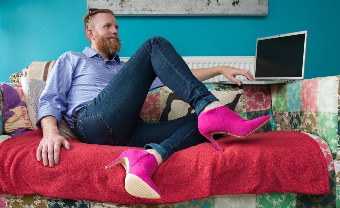 Ly do giay cao got bi nam gioi hien dai 'ghe lanh' hinh anh