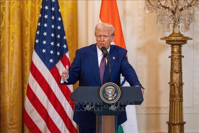 Tong thong My lam ro muc thue doi voi hang Trung Quoc la 145% hinh anh