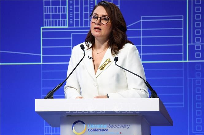 Ukraine - My dat tien trien dang ke ve thoa thuan khoang san hinh anh