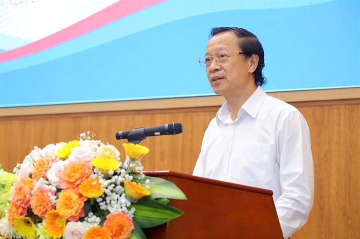 Thu truong Bo GD&DT: 'Tieng Anh khong phai la danh hieu' hinh anh