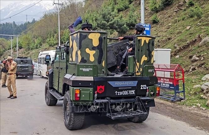 LHQ keu goi An Do, Pakistan kiem che sau vu tan cong o Kashmir hinh anh