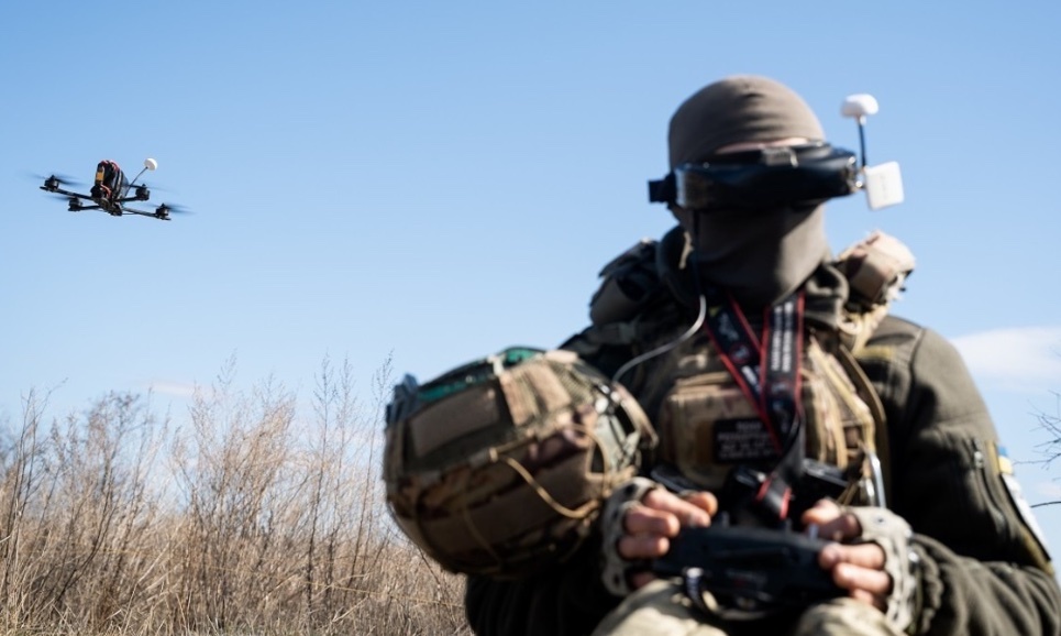 Ukraine tap kich Moskva, Kremlin tuyen bo lenh ngung ban tu dem 7/5 hinh anh