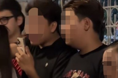 HUTECH thong bao ky luat sinh vien vo le voi cuu chien binh hinh anh