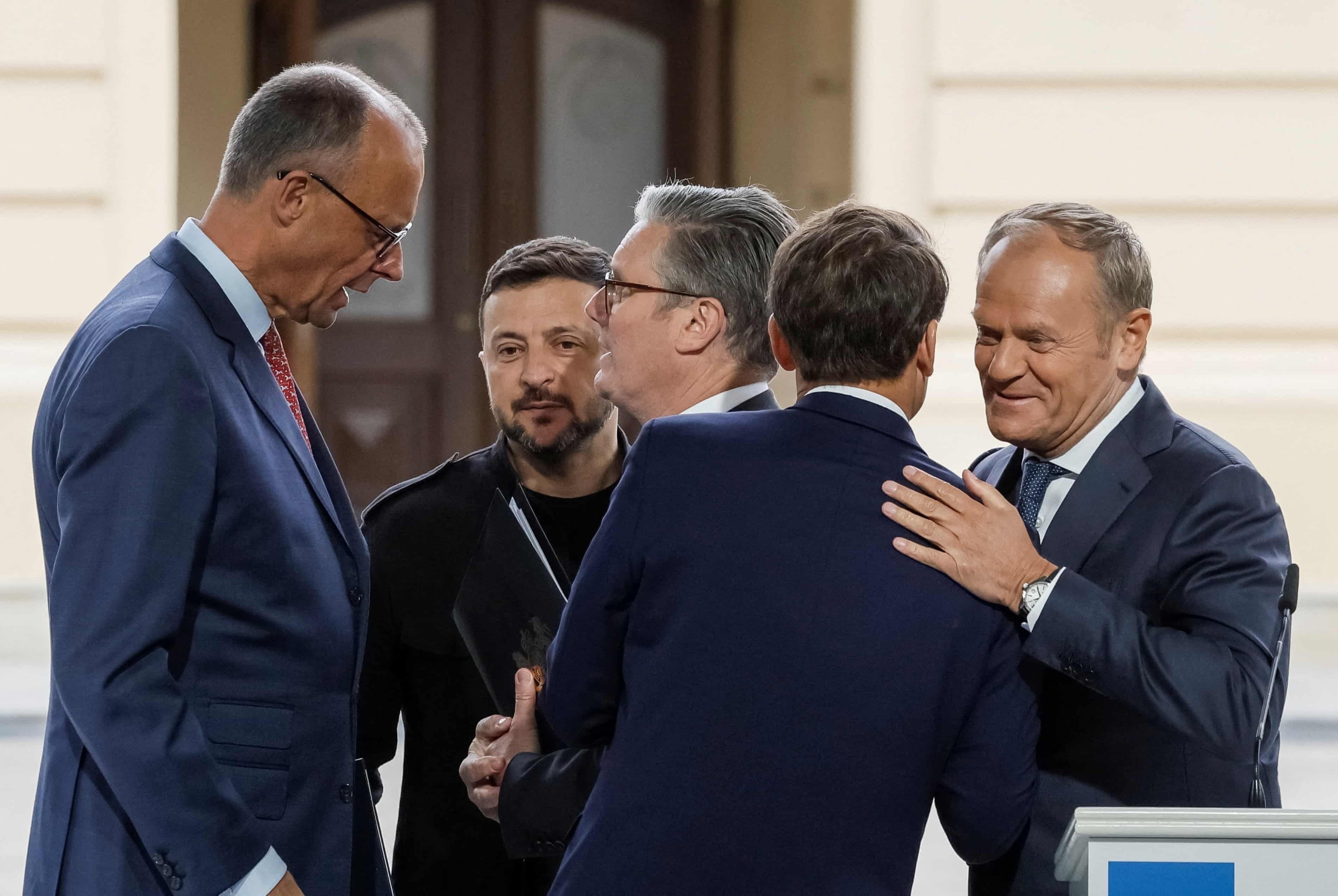 Chau Au tiet lo dong thai bat ngo truoc cuoc dien dam Trump - Putin hinh anh