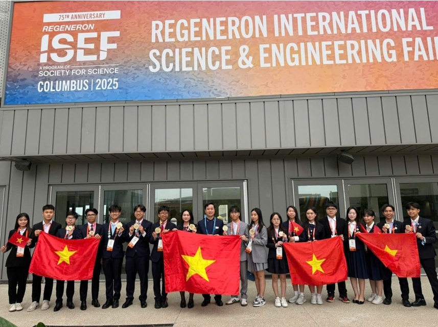 Hoc sinh Viet Nam lap ky luc tren dau truong khoa hoc ky thuat quoc te hinh anh