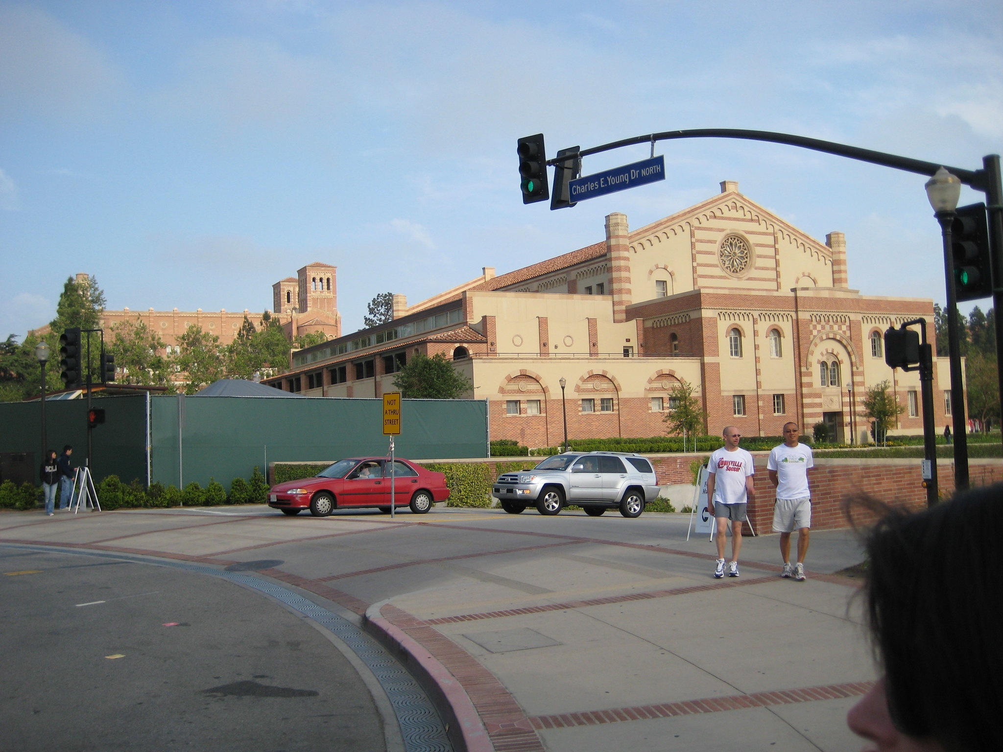 My thong bao ve thoi gian tam dung cap thi thuc cho sinh vien quoc te hinh anh