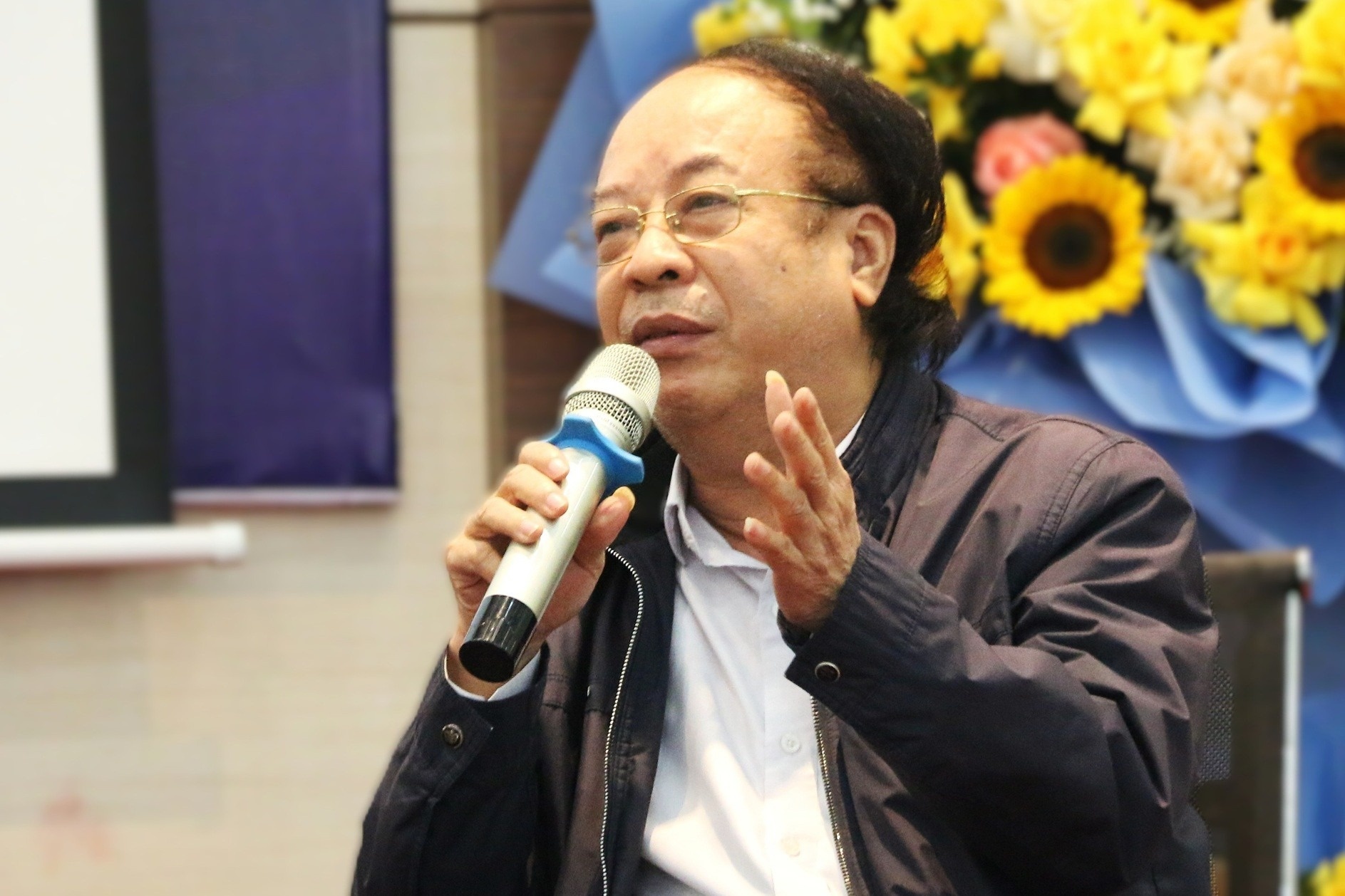 Chu bien chuong trinh mon Van goi y cach lam bai thi tot nghiep hinh anh