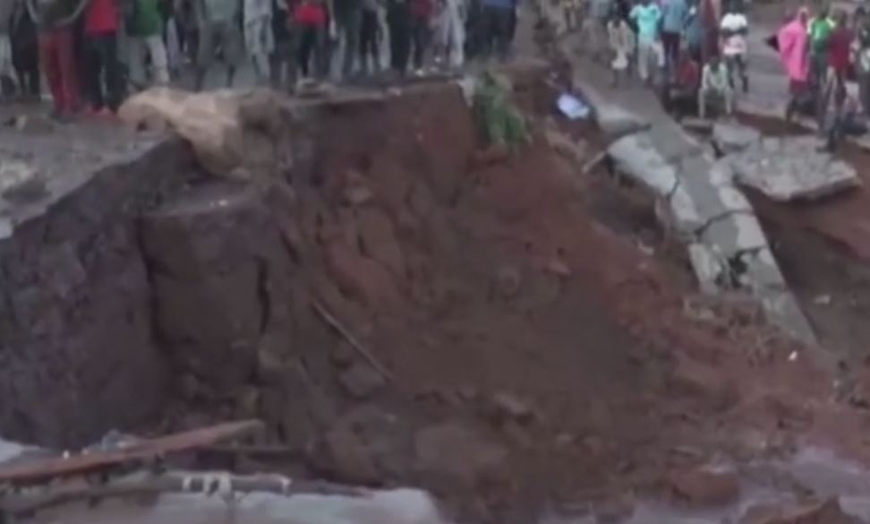 Hon 150 nguoi chet trong tran lu lut tham khoc tai mot bang o Nigeria hinh anh