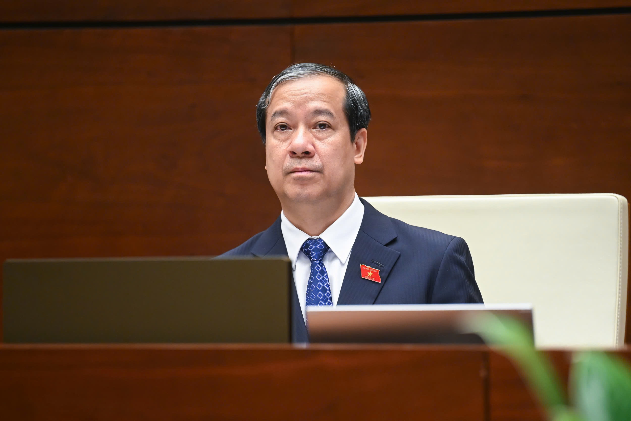 Bo truong GD&DT chat van nguoc dai bieu Quoc hoi ve van de tuyen sinh hinh anh