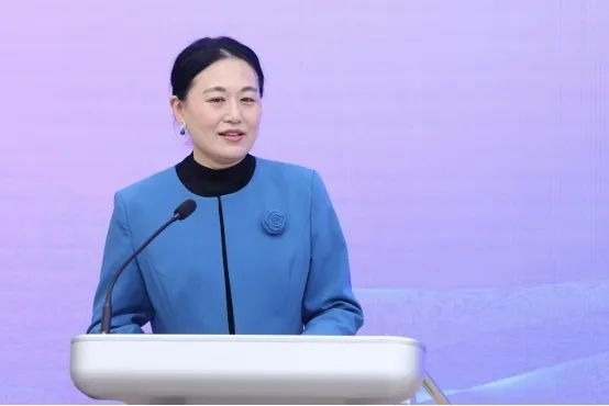 Giao su Trung Quoc bi cay xanh o Dai hoc Thanh Hoa de tu vong hinh anh