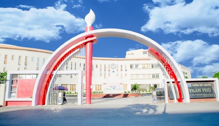 Nhap hoc lop 10, thi sinh Hai Phong nhan thong bao khong trung tuyen hinh anh