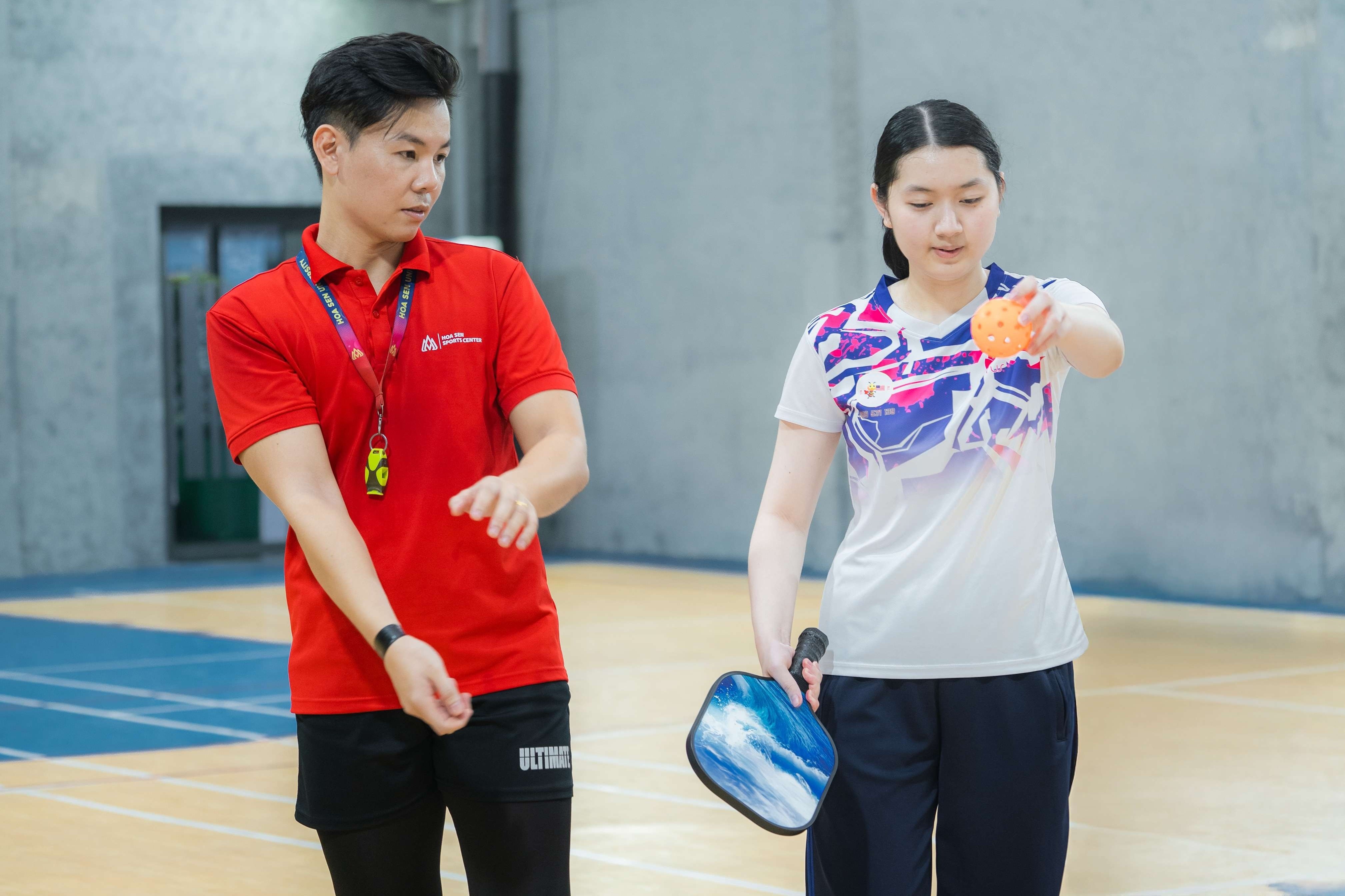 Dai hoc Kinh te Quoc dan va loat truong day pickleball cho sinh vien hinh anh