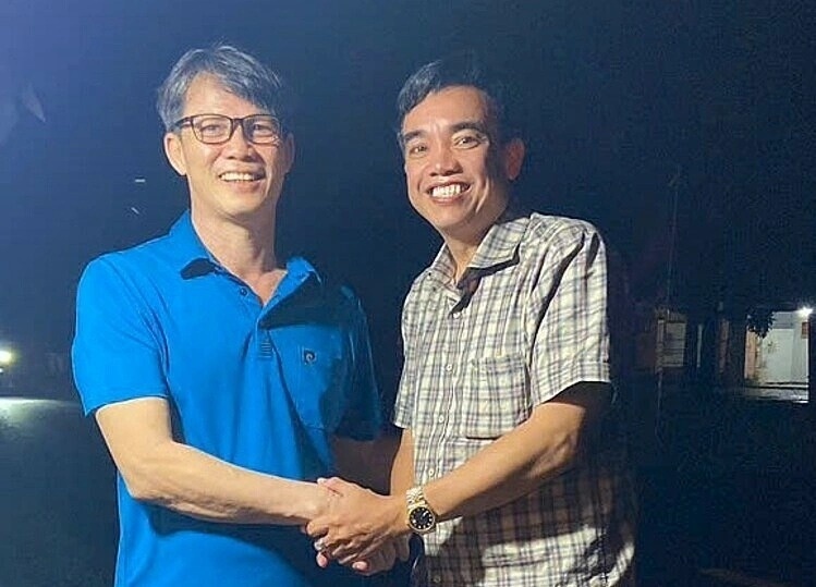 Cho tai ngoai doi voi hieu truong bi to tham o 10,7 trieu dong hinh anh