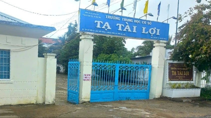 Truong cap 2 o Ca Mau bi to thu sai tien phu dao hoc sinh hinh anh