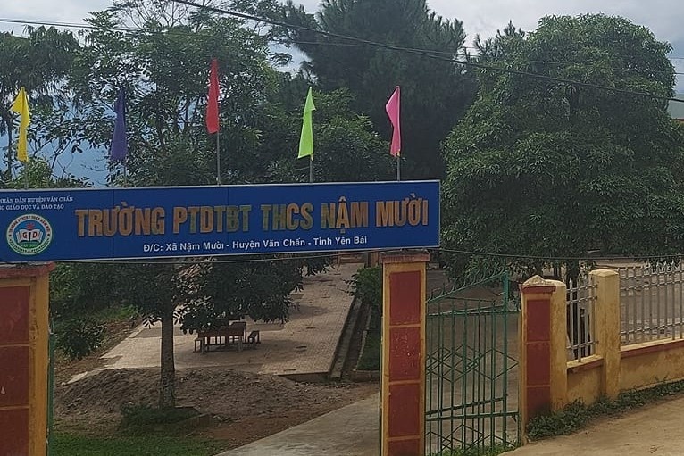 Hai anh em o Lao Cai tu vong vi bi tru cong truong de trung hinh anh